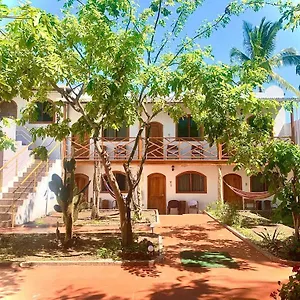 hostal-white-house-galapagos.puertoayorahotels.com/