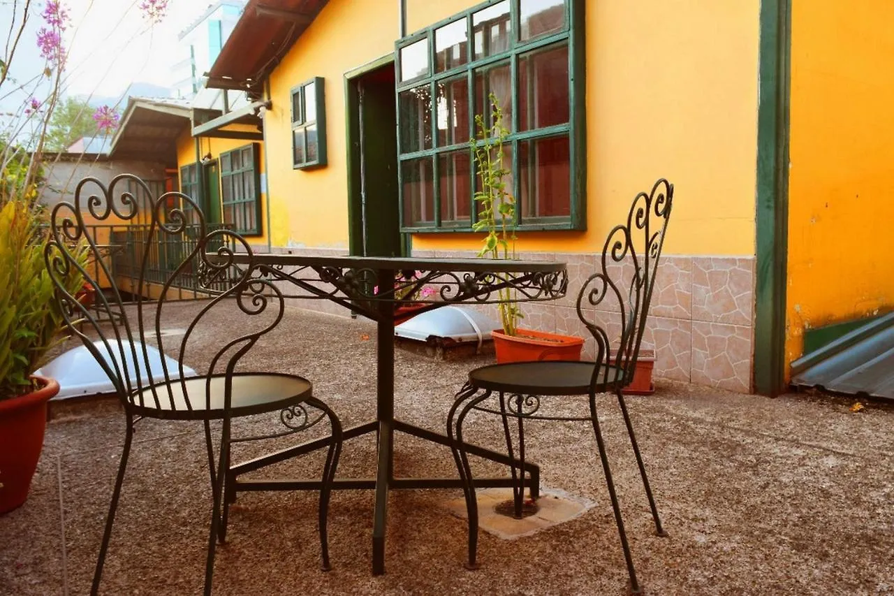 Hostel Hostal Alcala Quito